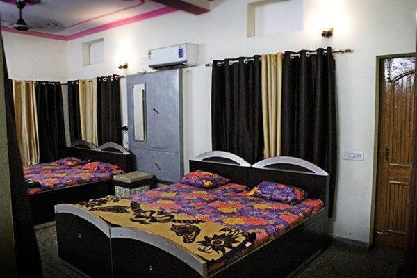 Hotel Roshan Waranasi Zewnętrze zdjęcie