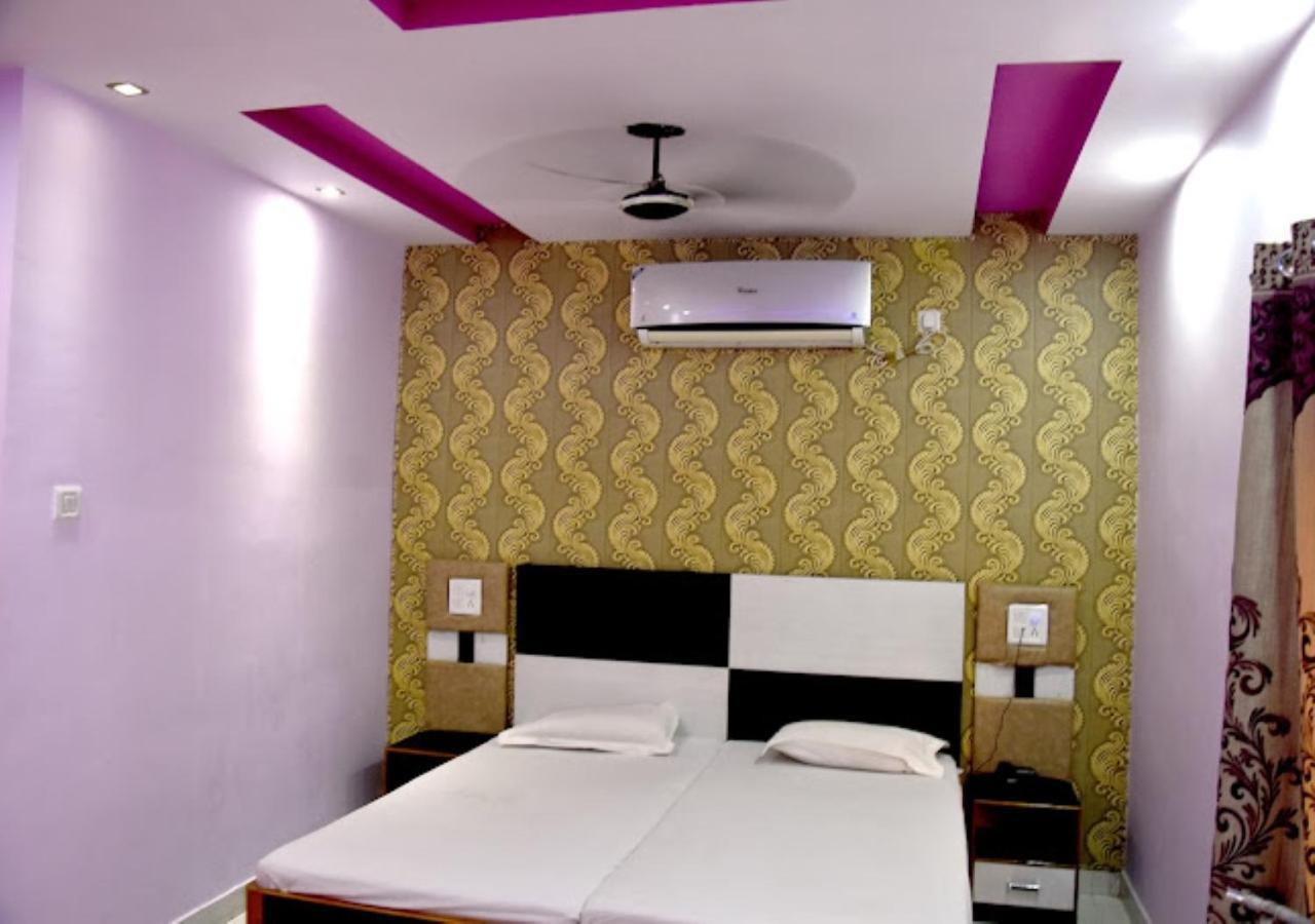 Hotel Roshan Waranasi Zewnętrze zdjęcie