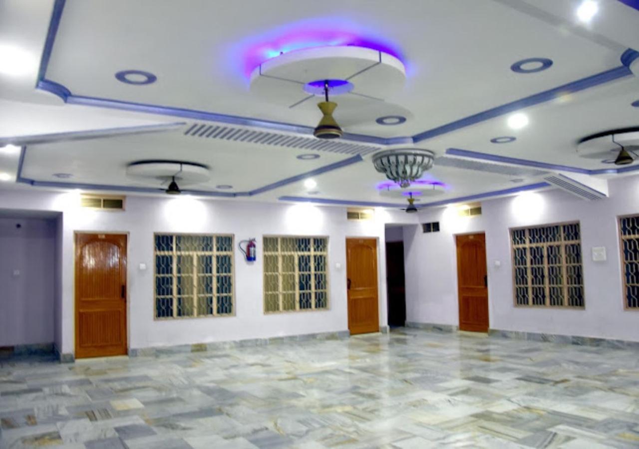 Hotel Roshan Waranasi Zewnętrze zdjęcie