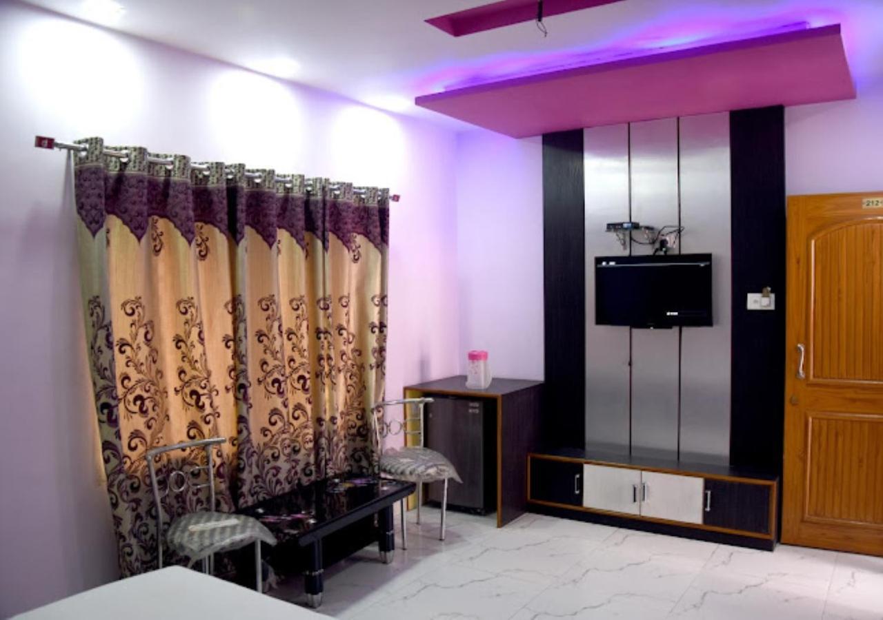 Hotel Roshan Waranasi Zewnętrze zdjęcie