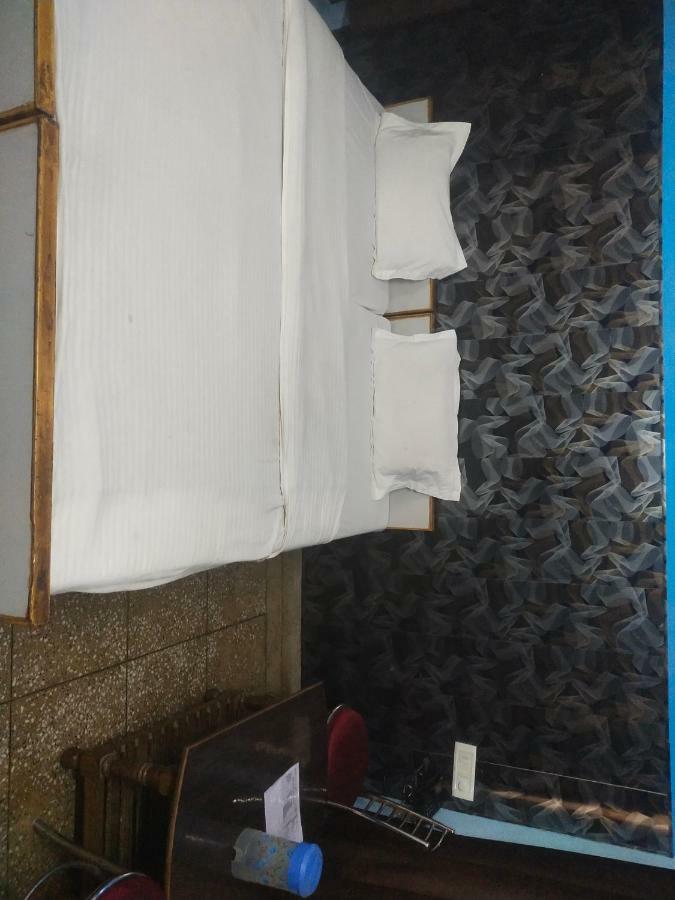 Hotel Roshan Waranasi Zewnętrze zdjęcie